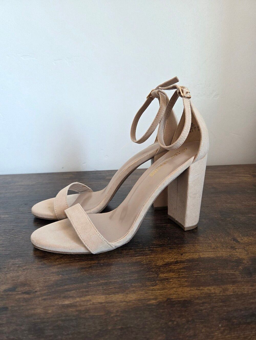 Dream Pairs Hi-Chunk Nude Beige Faux Suede Heels Ankle Strap Wedding Guest 9
